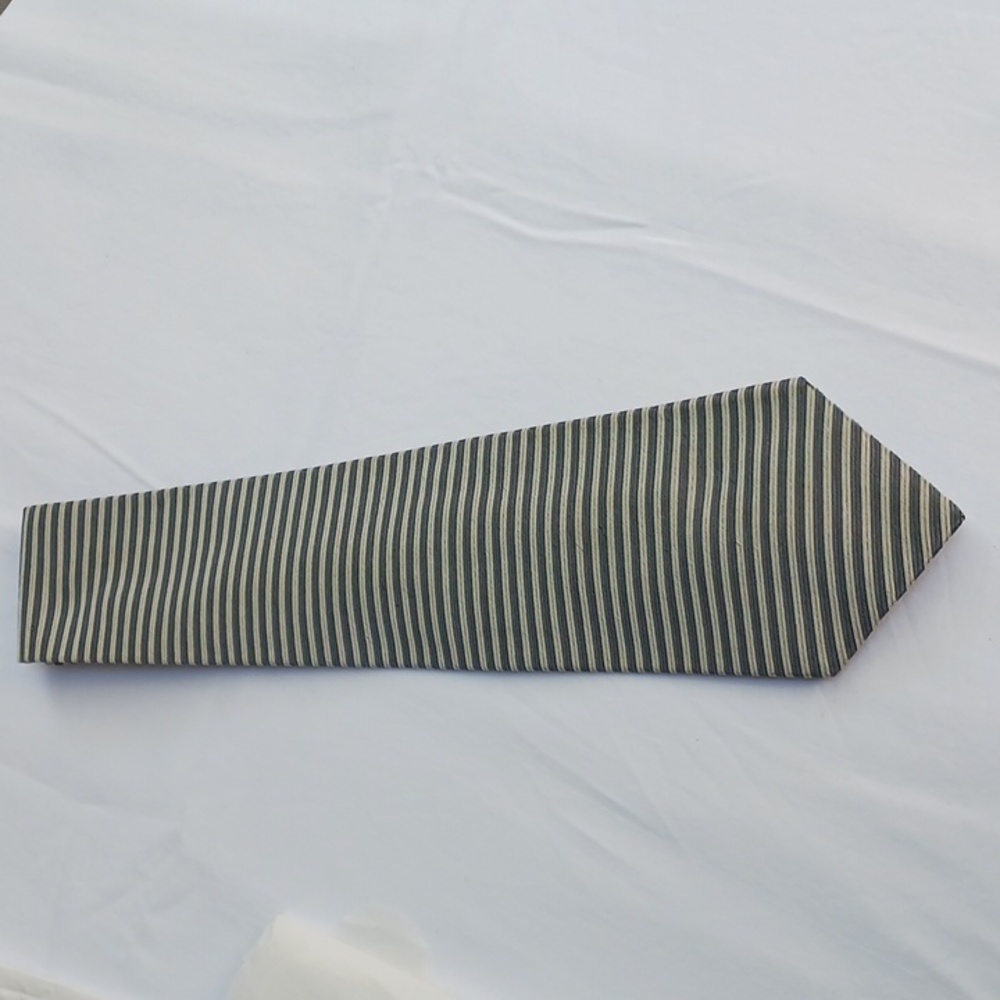 Men's tie